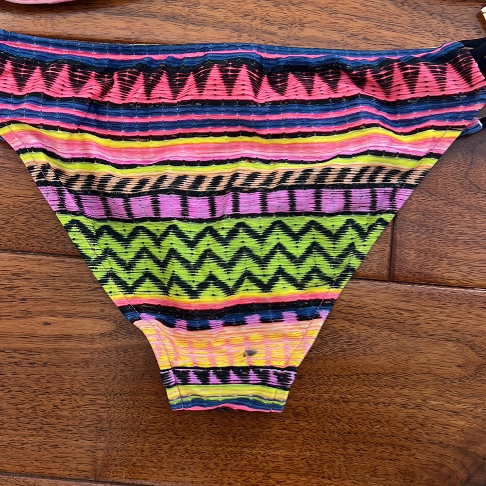 Milly Bikini - Picture 4 of 4
